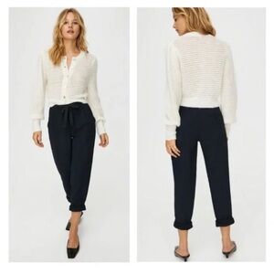 WILFRED Aritzia Women’s Black Allant Pant Button Fly Crop Essential Trouser